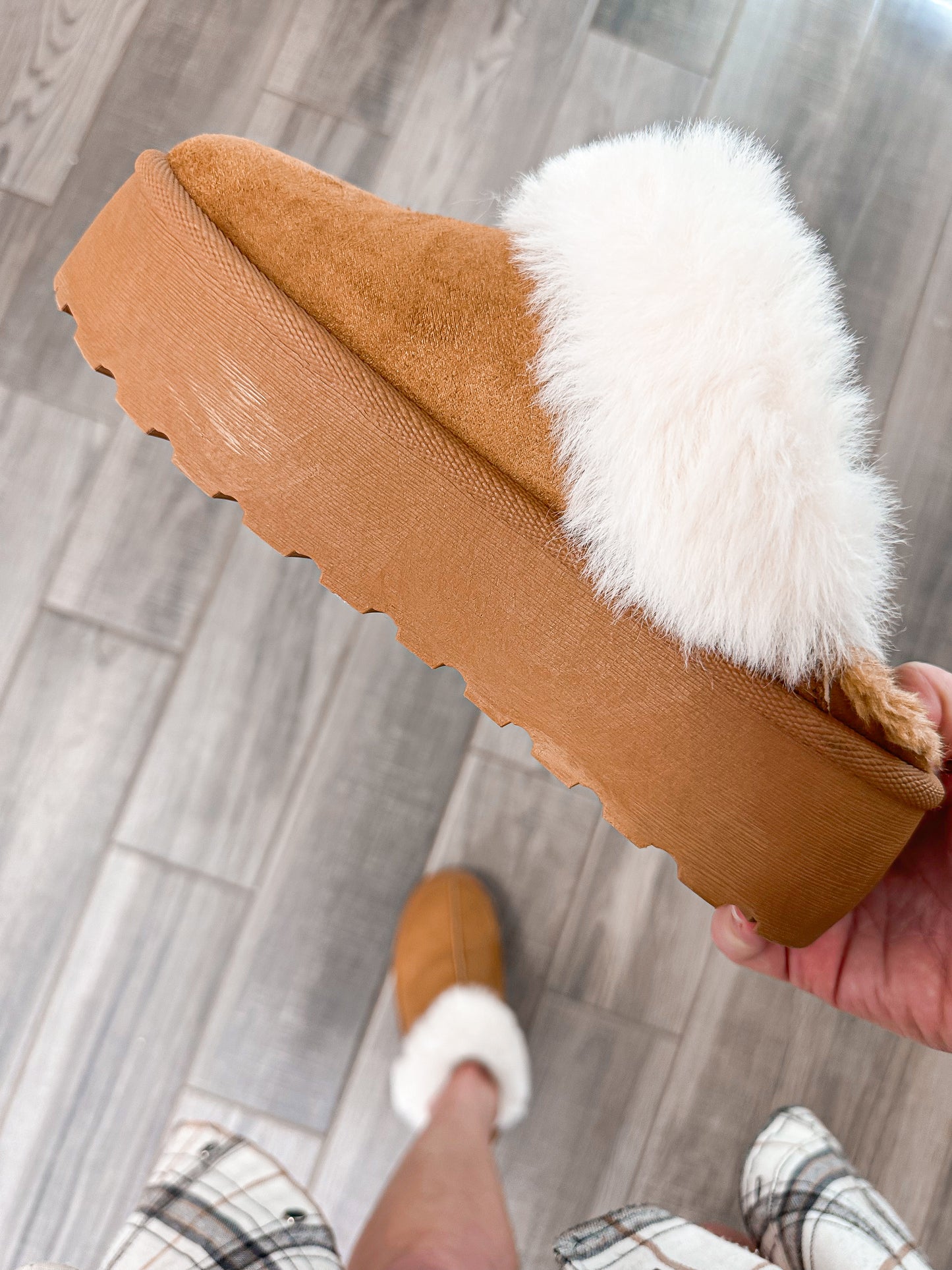 Dream Walker Fur Trim Snow Bootie Slippers in Tan