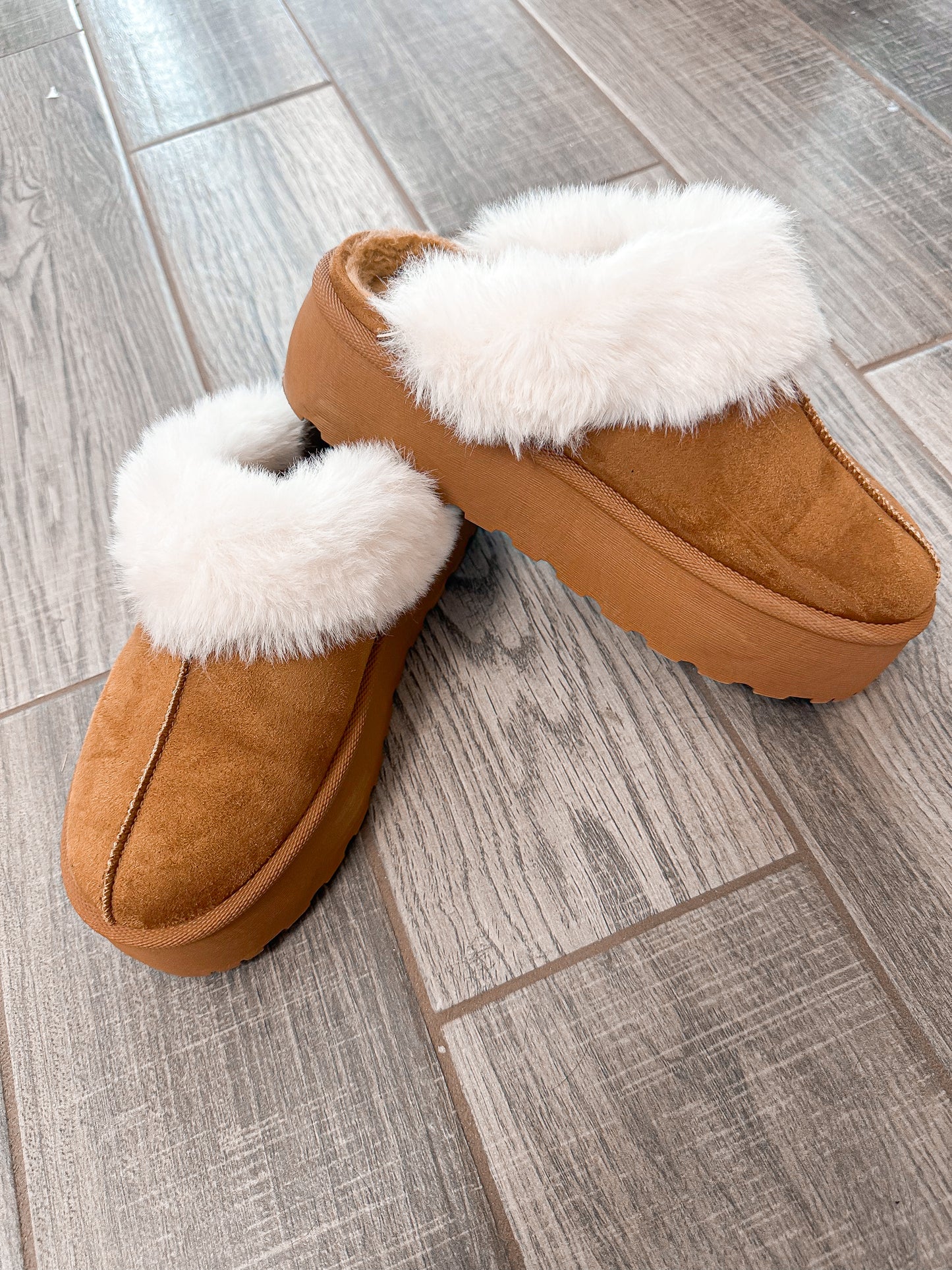 Dream Walker Fur Trim Snow Bootie Slippers in Tan