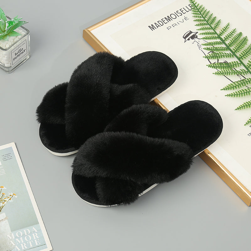 Movie Night Faux Fur Slippers Sand / L