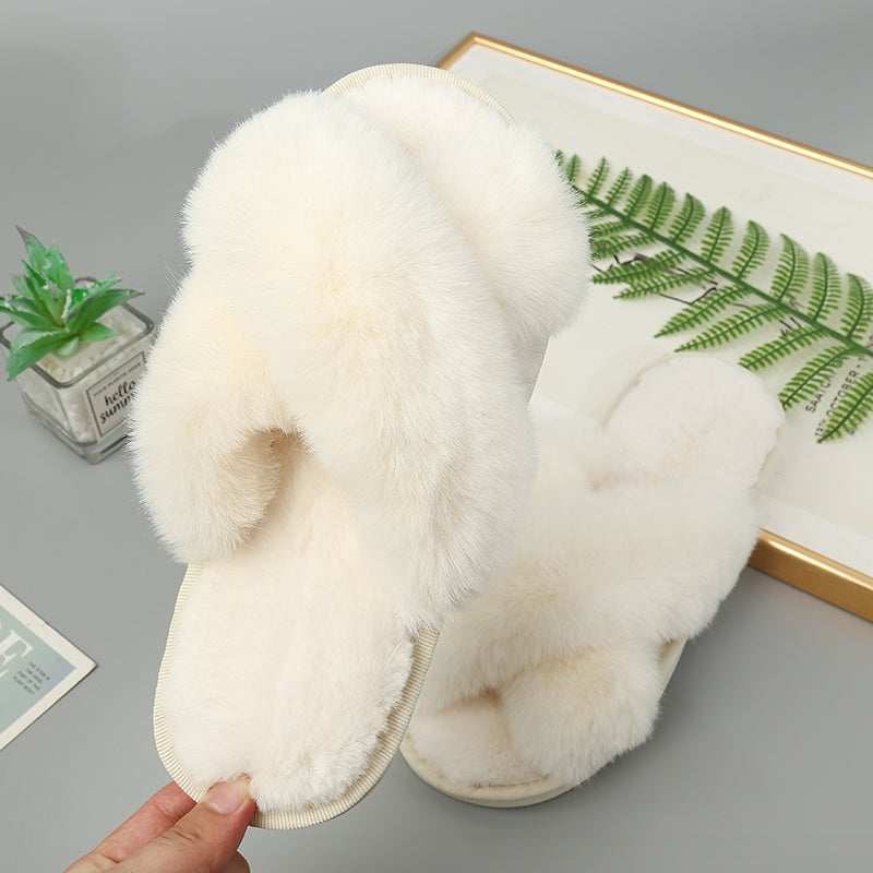 Movie Night Faux Fur Slippers Sand / L